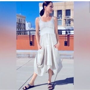 Inizio ONZ White Linen Two Pocket Funky Hem Dress Size Small